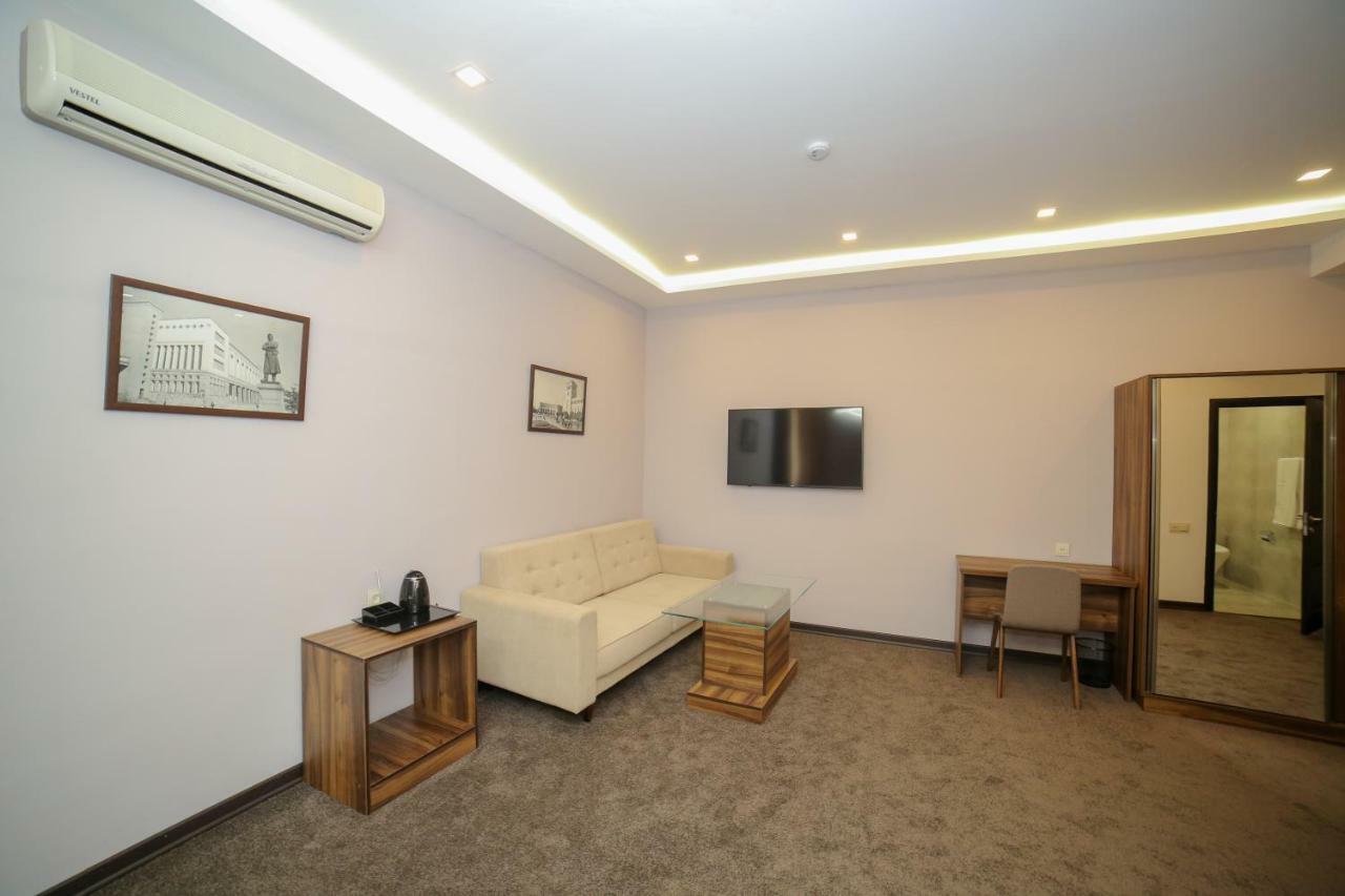 Moscow Boutique Hotel Jerevan Exteriör bild