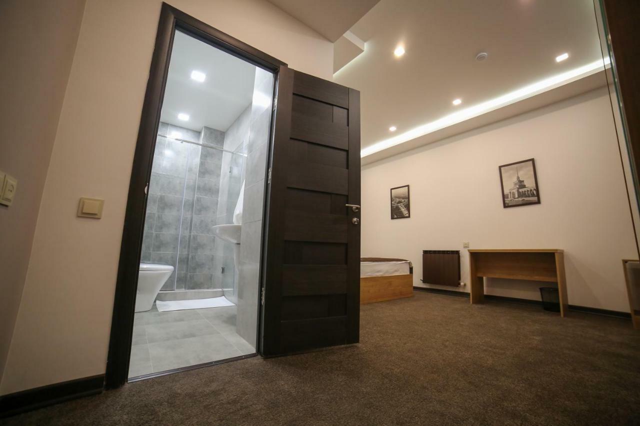 Moscow Boutique Hotel Jerevan Exteriör bild