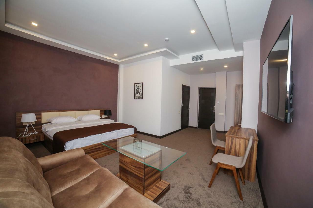 Moscow Boutique Hotel Jerevan Exteriör bild