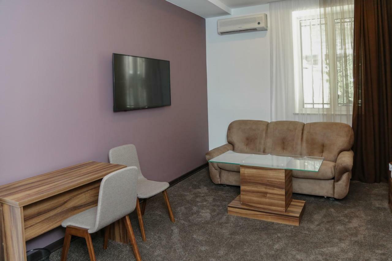 Moscow Boutique Hotel Jerevan Exteriör bild
